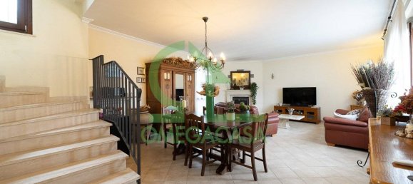 4 bedrooms Villa in Casalpusterlengo, Italy No. 348642 2