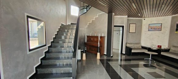 30 rooms Warehouse in Signa, Italy No. 62891 9