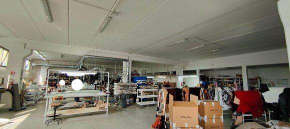 30 rooms Warehouse in Signa, Italy No. 62891 11