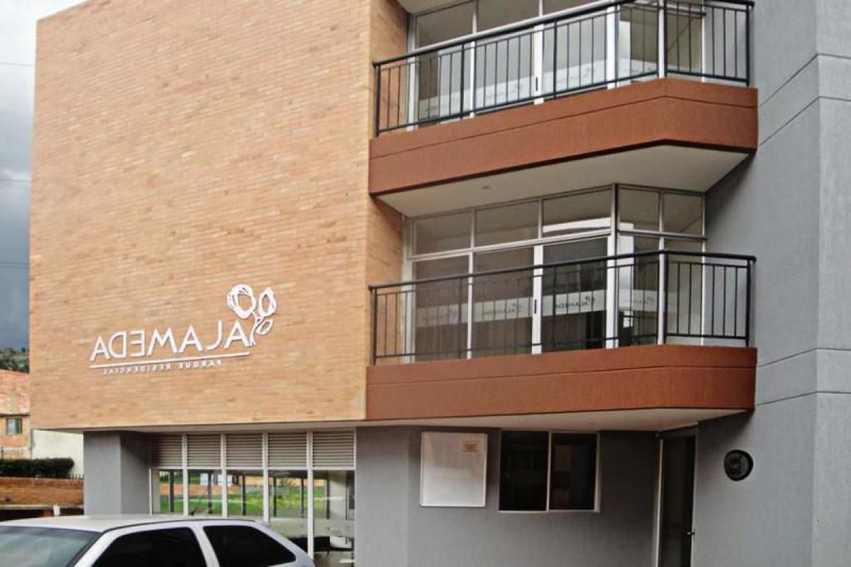 Casa de 3 dormitorios en Cundinamarca, Colombia No. 2502