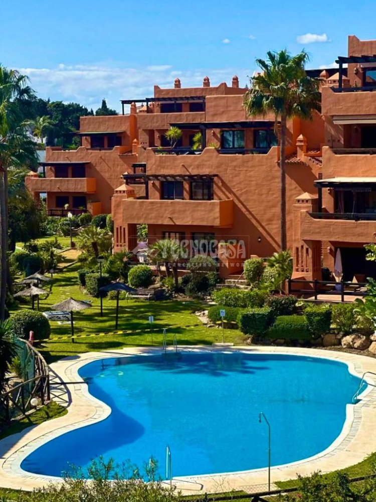 3-salle Appartement à Estepona, Spain No. 216339