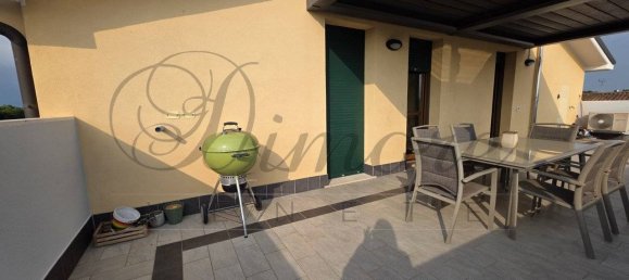 2 bedrooms Penthouse in Loreggia, Italy No. 318653 3