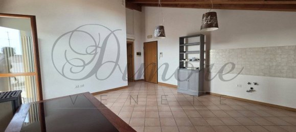 2 bedrooms Penthouse in Loreggia, Italy No. 318653 7