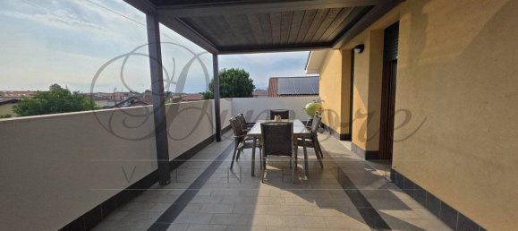 2 bedrooms Penthouse in Loreggia, Italy No. 318653 2