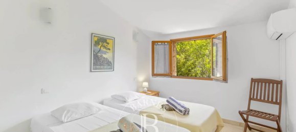 Дом с 7 спальнями в Дзондза, Франция № 79113 6