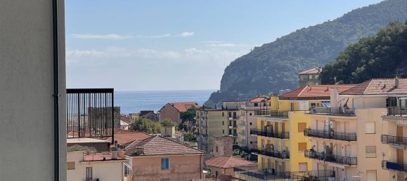 3 rooms Apartment in Noli, Italy No. 173030 10
