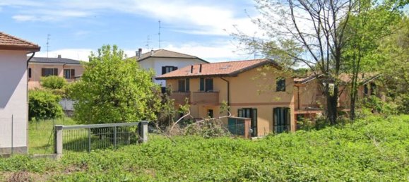 Дом с 3 комнатами в Сомма Ломбардо, Италия № 14461 6