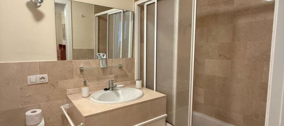 Apartamento de 2 dormitorios en Las Palmas De Gran Canaria, Spain No. 169848 13