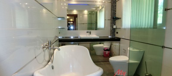 Casa de 4 dormitorios en Bang Lamung, Thailand No. 3025 27