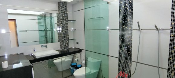 Casa de 4 dormitorios en Bang Lamung, Thailand No. 3025 12