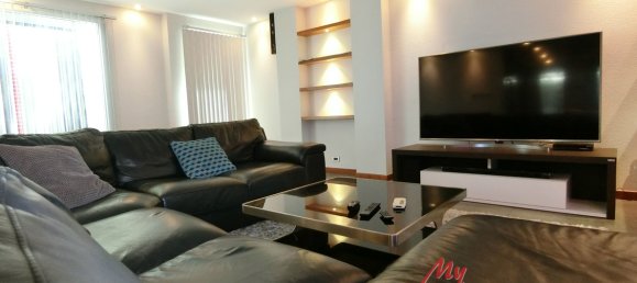 Casa de 4 dormitorios en Bang Lamung, Thailand No. 3025 5