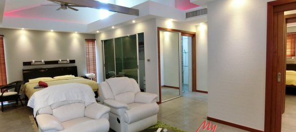 Casa de 4 dormitorios en Bang Lamung, Thailand No. 3025 16