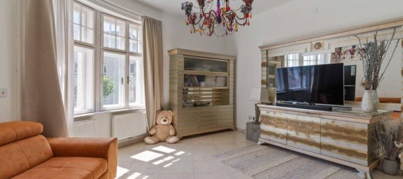 14-Zimmer Stadthaus in Wiener Neustadt, Austria, Nr. 210982 2