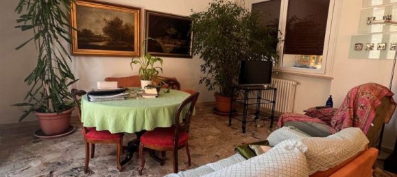 6 bedrooms Apartment in Mantua, Italy No. 370592 6