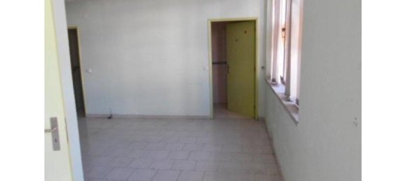 276m² Commercial property in Proenca a Nova, Portugal No. 78365 5