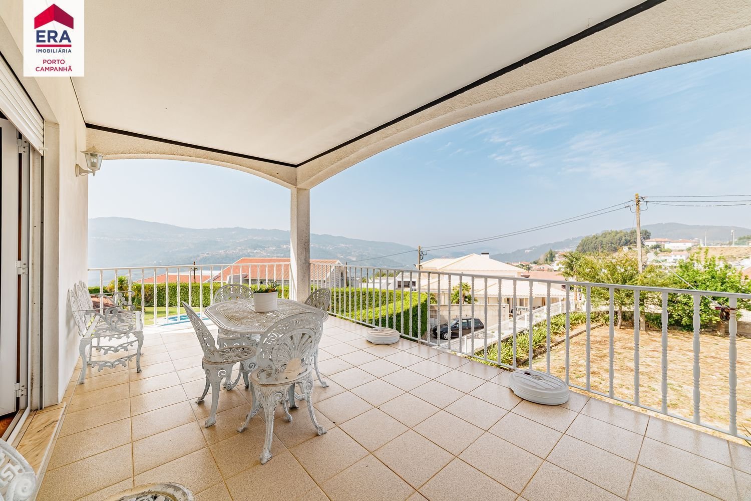 Дом с 5 спальнями в Марку ди Канавезиш, Португалия № 346624