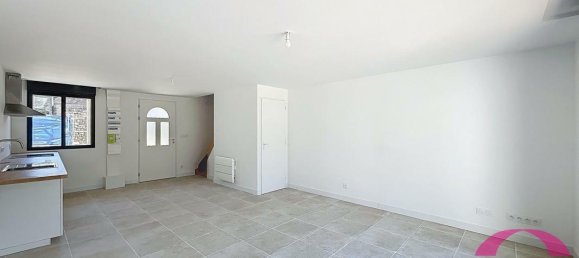 2 bedrooms House in Noisy-sur-Ecole, France No. 175080 2