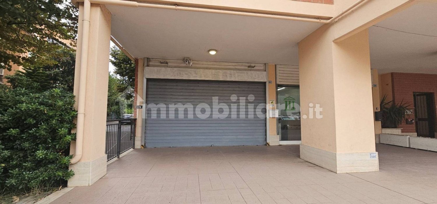 90m² Commercial property in Rome, Italy No. 395804
