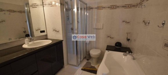 3غرفة شقة في Agra, Italy رقم 83964 22