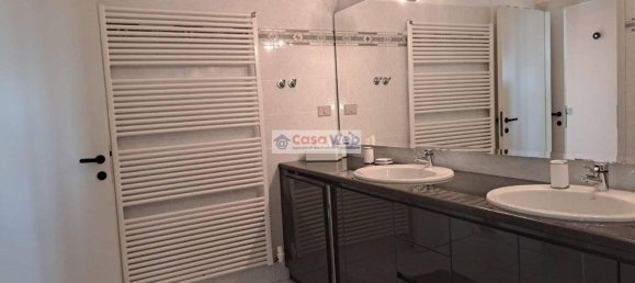 3غرفة شقة في Agra, Italy رقم 83964 25