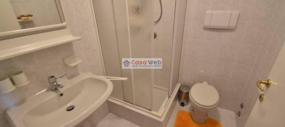 3غرفة شقة في Agra, Italy رقم 83964 26