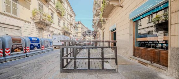 5 rooms Commercial property in Turin, Italy No. 312918 2