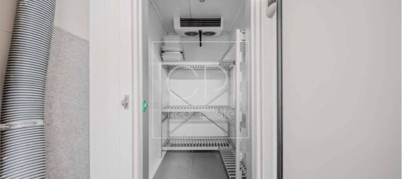 5 rooms Commercial property in Turin, Italy No. 312918 44