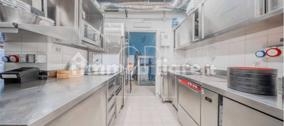 5 rooms Commercial property in Turin, Italy No. 312918 11