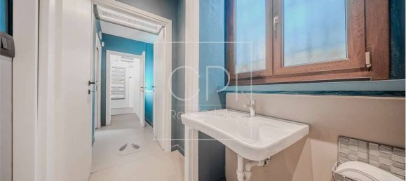 5 rooms Commercial property in Turin, Italy No. 312918 21