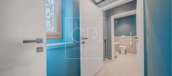 5 rooms Commercial property in Turin, Italy No. 312918 18