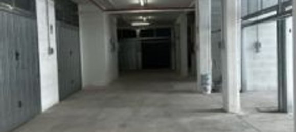  مرآب في Rome, Italy 16متر مربع رقم 177046 4