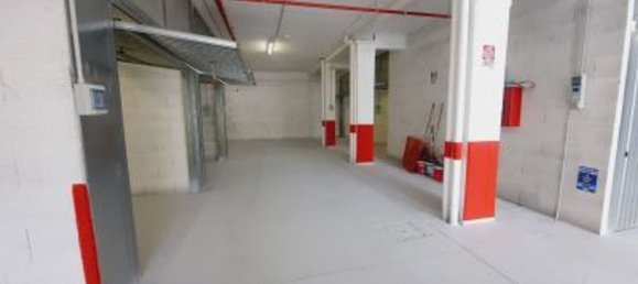  مرآب في Rome, Italy 16متر مربع رقم 177046 14