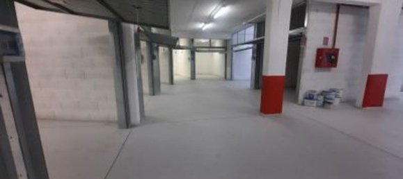  مرآب في Rome, Italy 16متر مربع رقم 177046 17