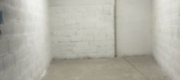  مرآب في Rome, Italy 16متر مربع رقم 177046 8