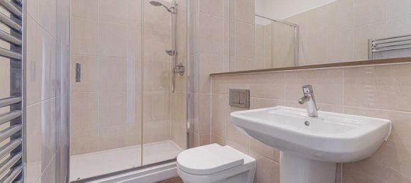 2 bedrooms Apartment in Epsom, United Kingdom No. 9702 31