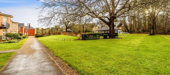 2 bedrooms Apartment in Epsom, United Kingdom No. 9702 32