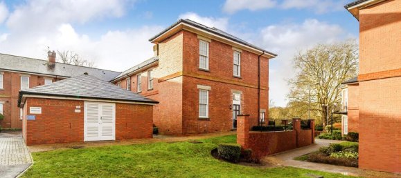 2 bedrooms Apartment in Epsom, United Kingdom No. 9702 20