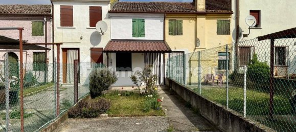 2 bedrooms House in Legnago, Italy No. 190197 11