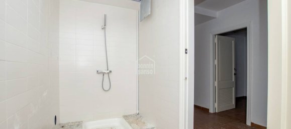 2 Schlafzimmer Wohnung in Mahon, Spain, Nr. 1452 10