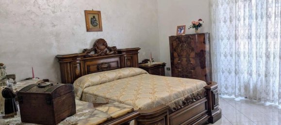 Apartamento de 3 habitaciónes en Torre Annunziata, Italy No. 32486 3