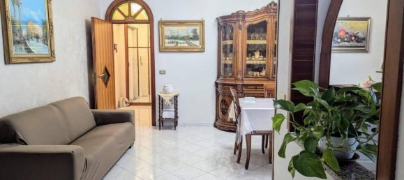 Apartamento de 3 habitaciónes en Torre Annunziata, Italy No. 32486 4