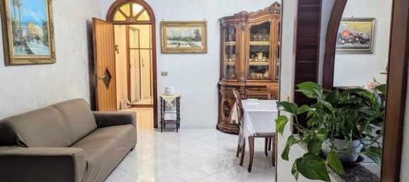 Apartamento de 3 habitaciónes en Torre Annunziata, Italy No. 32486 8