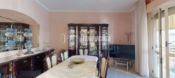 Apartamento de 3 dormitorios en Turin, Italy No. 305560 3