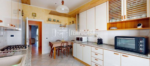 Apartamento de 3 dormitorios en Turin, Italy No. 305560 12