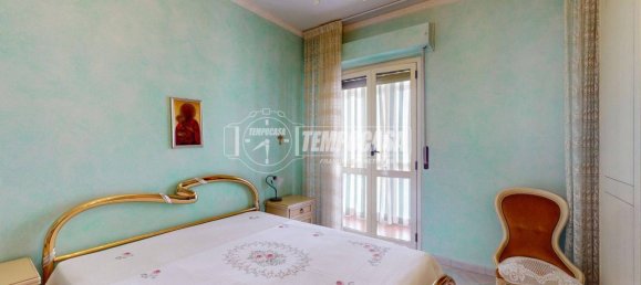 Apartamento de 3 dormitorios en Turin, Italy No. 305560 17