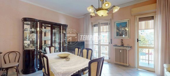 Apartamento de 3 dormitorios en Turin, Italy No. 305560 2