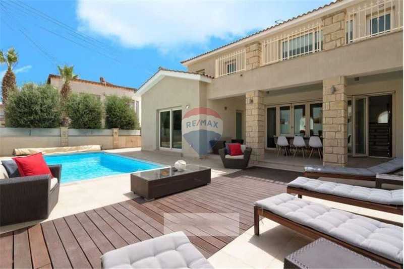 6 bedrooms Villa in Paphos, Cyprus No. 7084