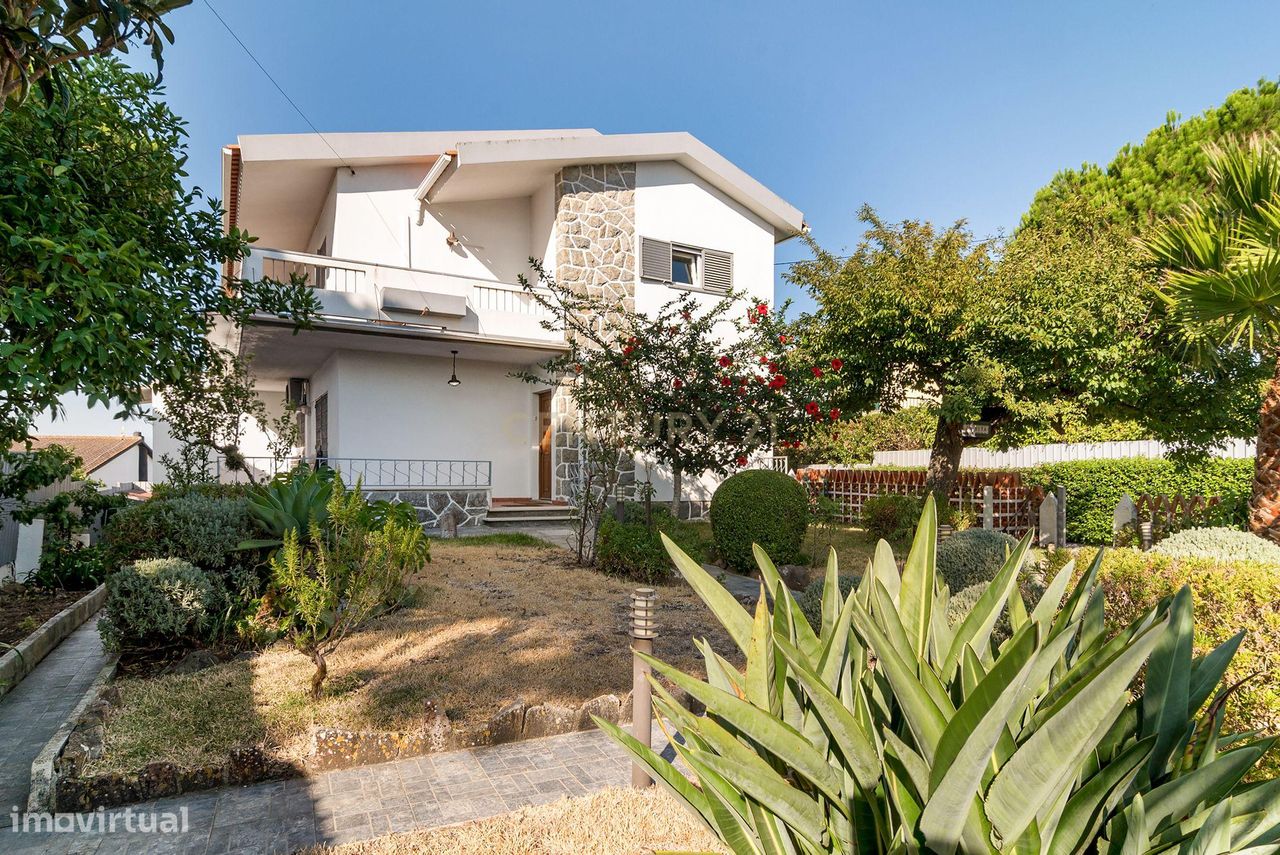 3 bedrooms House in Cascais, Portugal No. 308005