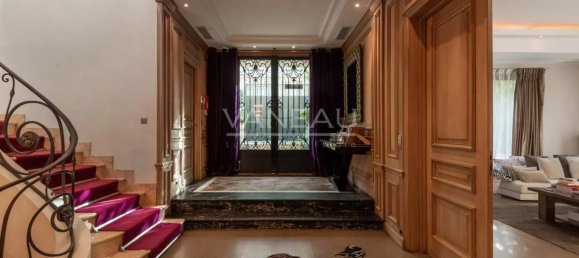 Villa de 5 dormitorios en Neuilly-sur-Seine, France No. 144622 15