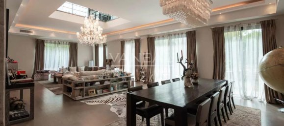 Villa de 5 dormitorios en Neuilly-sur-Seine, France No. 144622 3